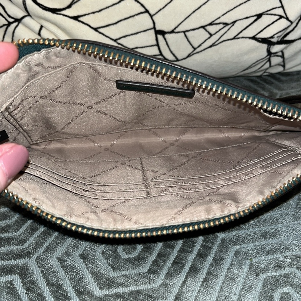 Michael Kors Leather Clutch / Wristlet - Picture 4 of 6
